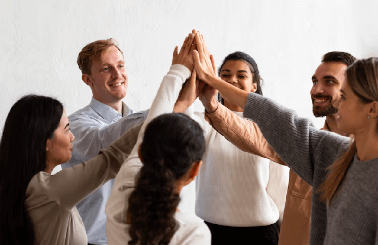 10 Actividades de Integración que Puedes Implementar en tu Equipo (1) 10 Actividades de Integración que Puedes Implementar en tu Equipo