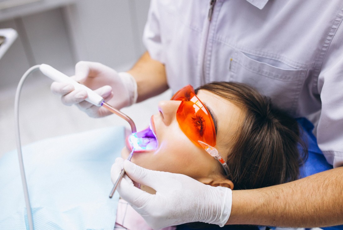 Fluoruro dental: beneficios, aplicaciones y mitos desmentidos