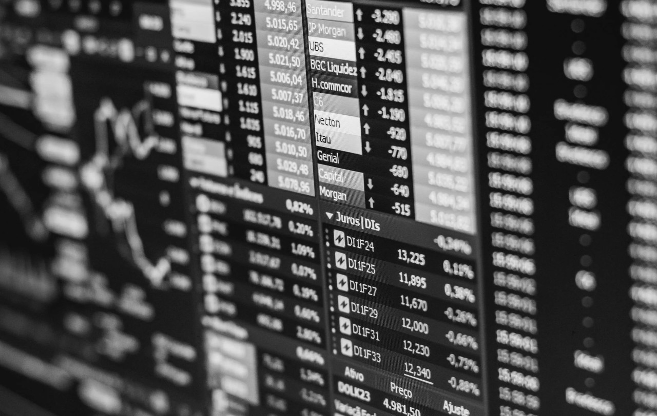 2 Artificial Intelligence (AI) Stocks to Buy Hand Over Fist Before the Next Earnings Season: A Strategic Guide